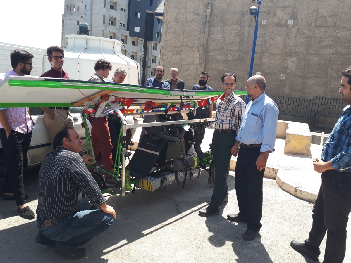 A number of professors and students came out to have a look at our vehicle and it was refreshing for me to explain things on a hiighly technical level to people who would undderstand. A number of these students were doing studies on related fields like lithium battery management systems, motor controllers etc.